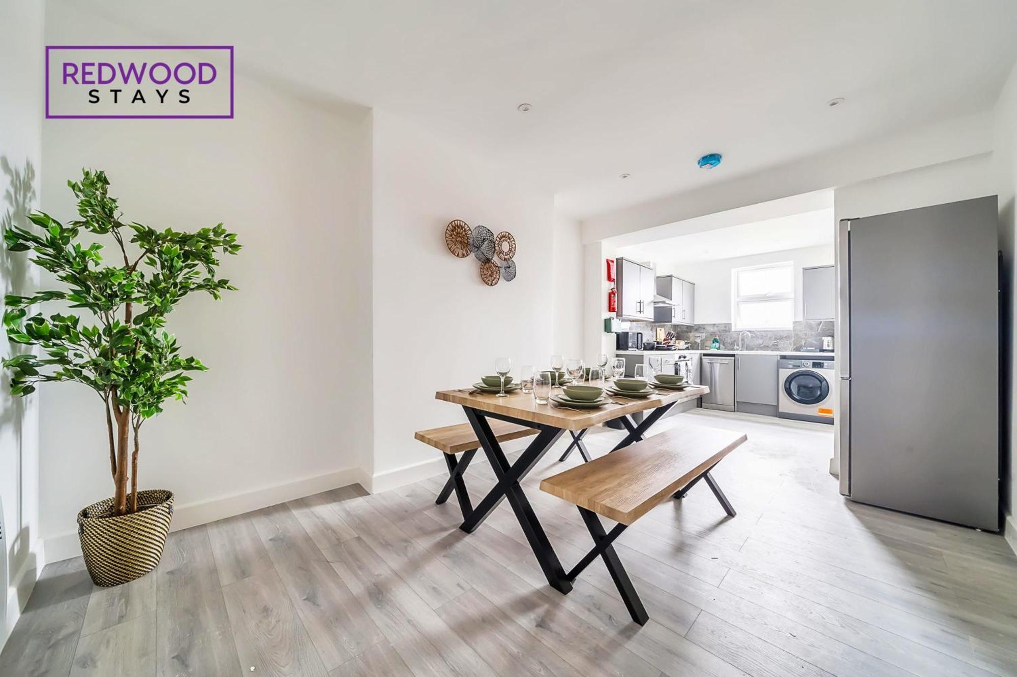 Brand New, 2 Bed 1 Bath, Modern Town Center Apartment, Free Wifi & Netflix By Redwood Stays Aldershot Dış mekan fotoğraf
