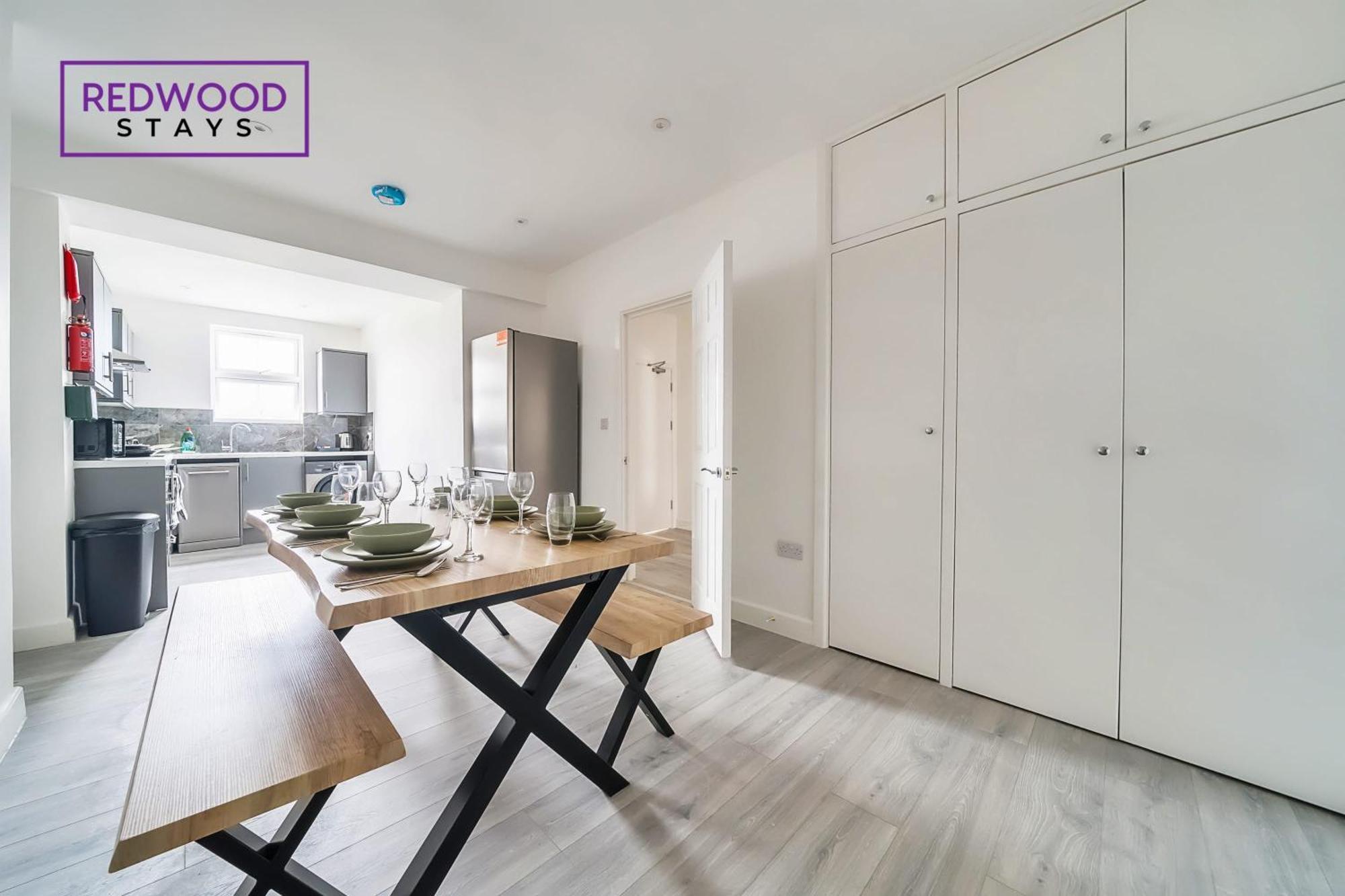 Brand New, 2 Bed 1 Bath, Modern Town Center Apartment, Free Wifi & Netflix By Redwood Stays Aldershot Dış mekan fotoğraf