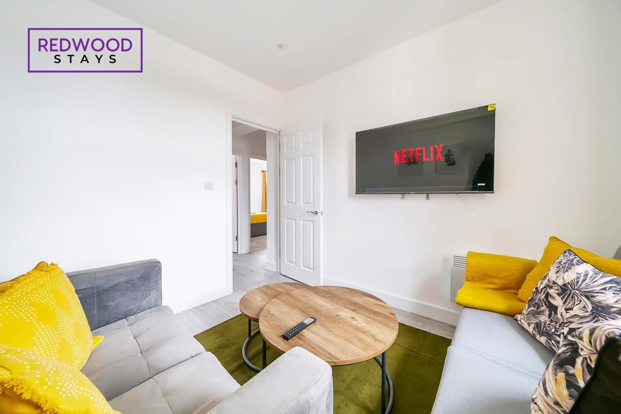 Brand New, 2 Bed 1 Bath, Modern Town Center Apartment, Free Wifi & Netflix By Redwood Stays Aldershot Dış mekan fotoğraf