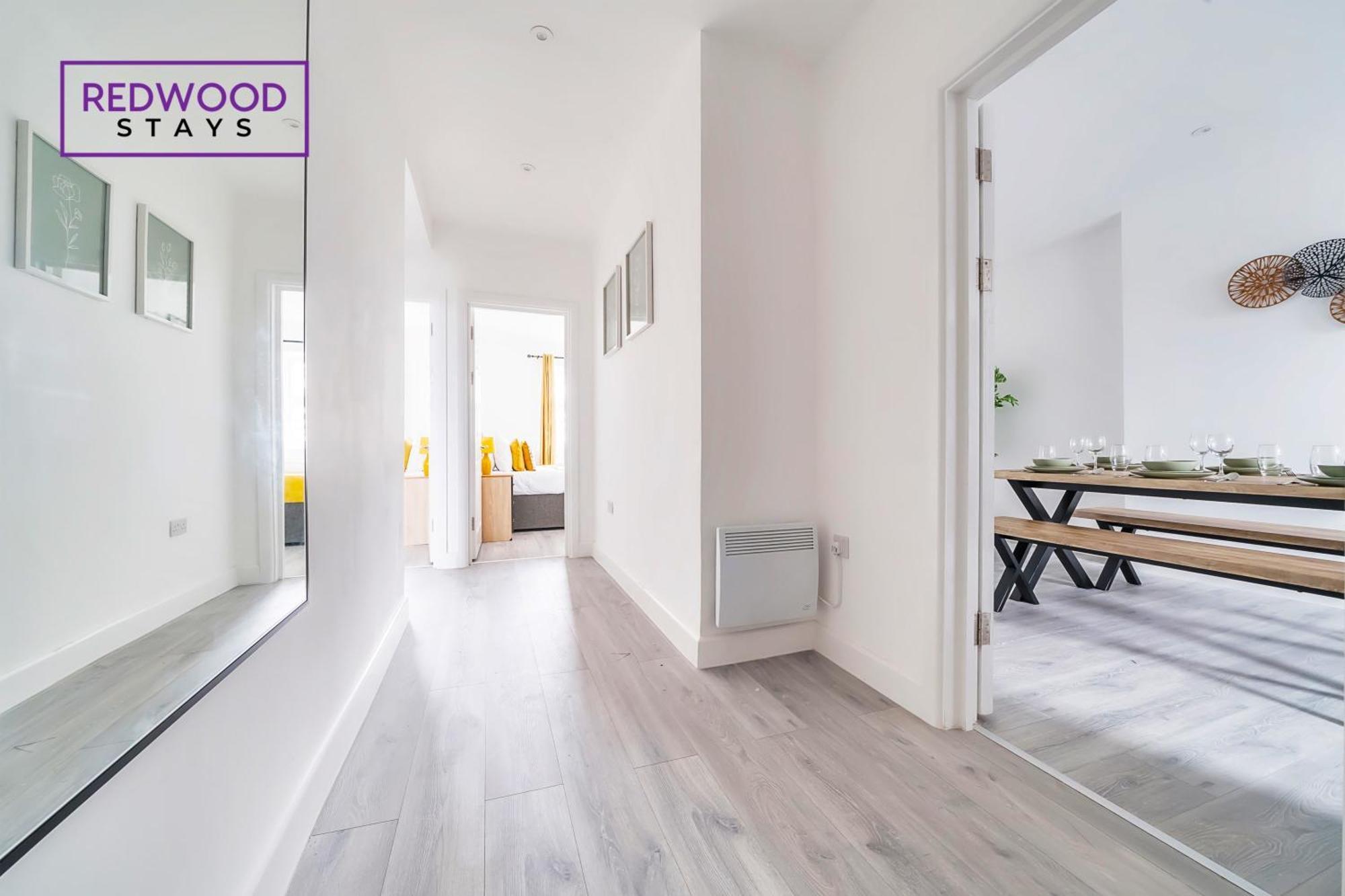Brand New, 2 Bed 1 Bath, Modern Town Center Apartment, Free Wifi & Netflix By Redwood Stays Aldershot Dış mekan fotoğraf