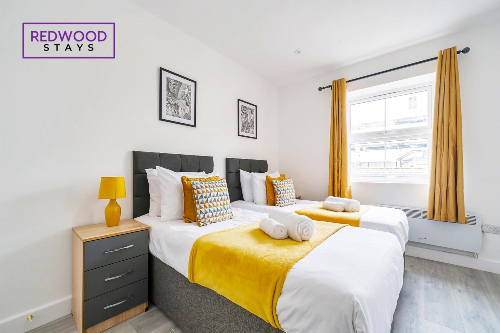 Brand New, 2 Bed 1 Bath, Modern Town Center Apartment, Free Wifi & Netflix By Redwood Stays Aldershot Dış mekan fotoğraf