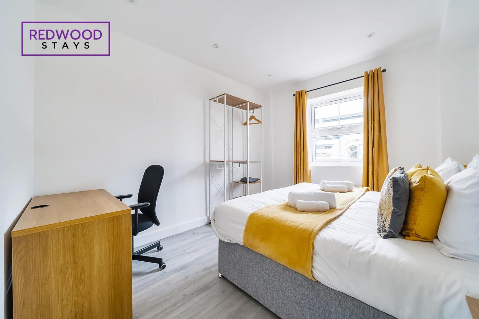 Brand New, 2 Bed 1 Bath, Modern Town Center Apartment, Free Wifi & Netflix By Redwood Stays Aldershot Dış mekan fotoğraf