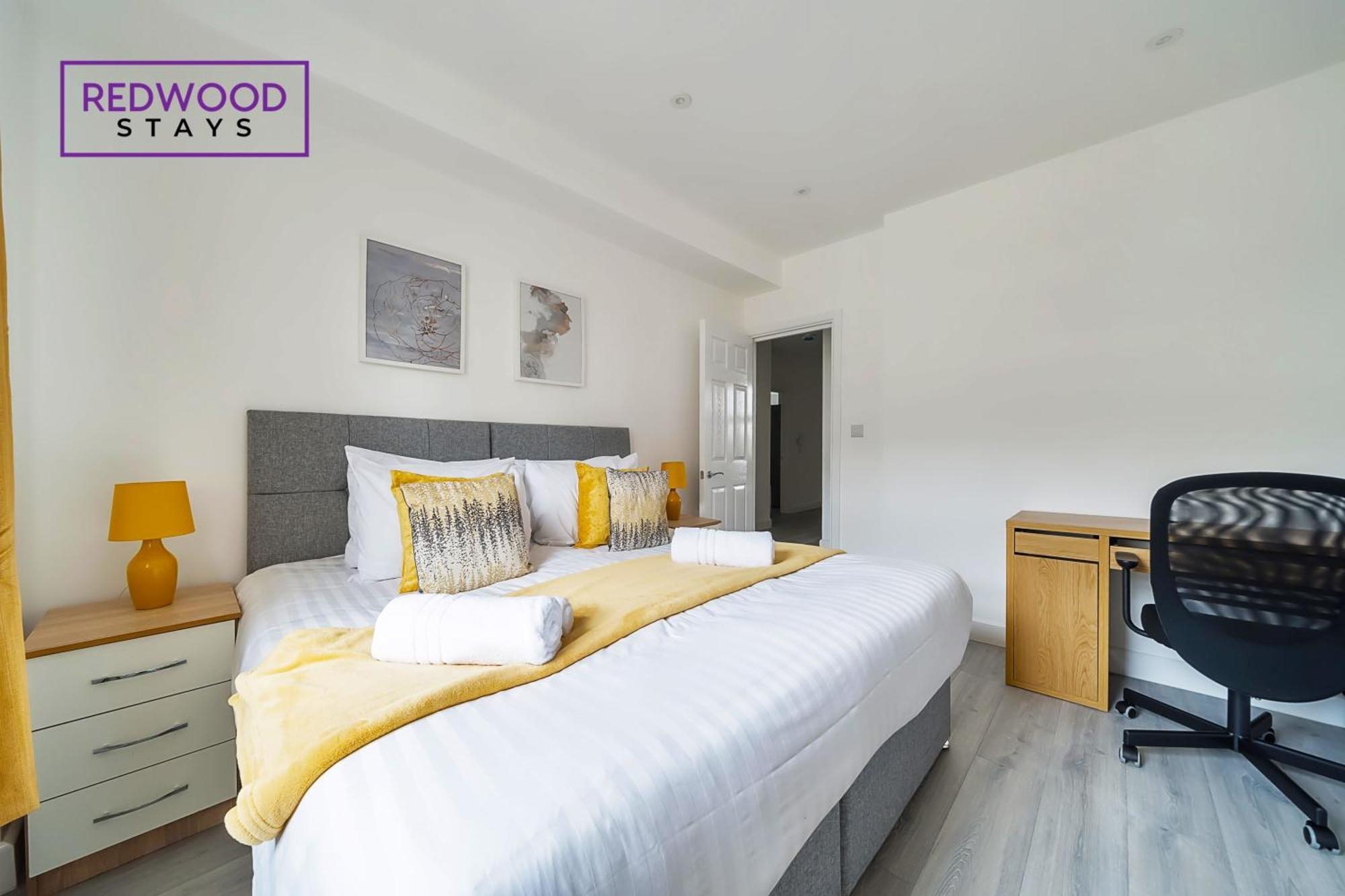 Brand New, 2 Bed 1 Bath, Modern Town Center Apartment, Free Wifi & Netflix By Redwood Stays Aldershot Dış mekan fotoğraf